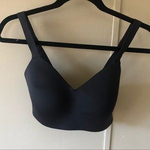 Black NWT Lululemon Hold True Bra 32E